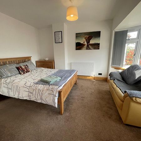 Appartement 45 Mold Road à Wrexham Extérieur photo